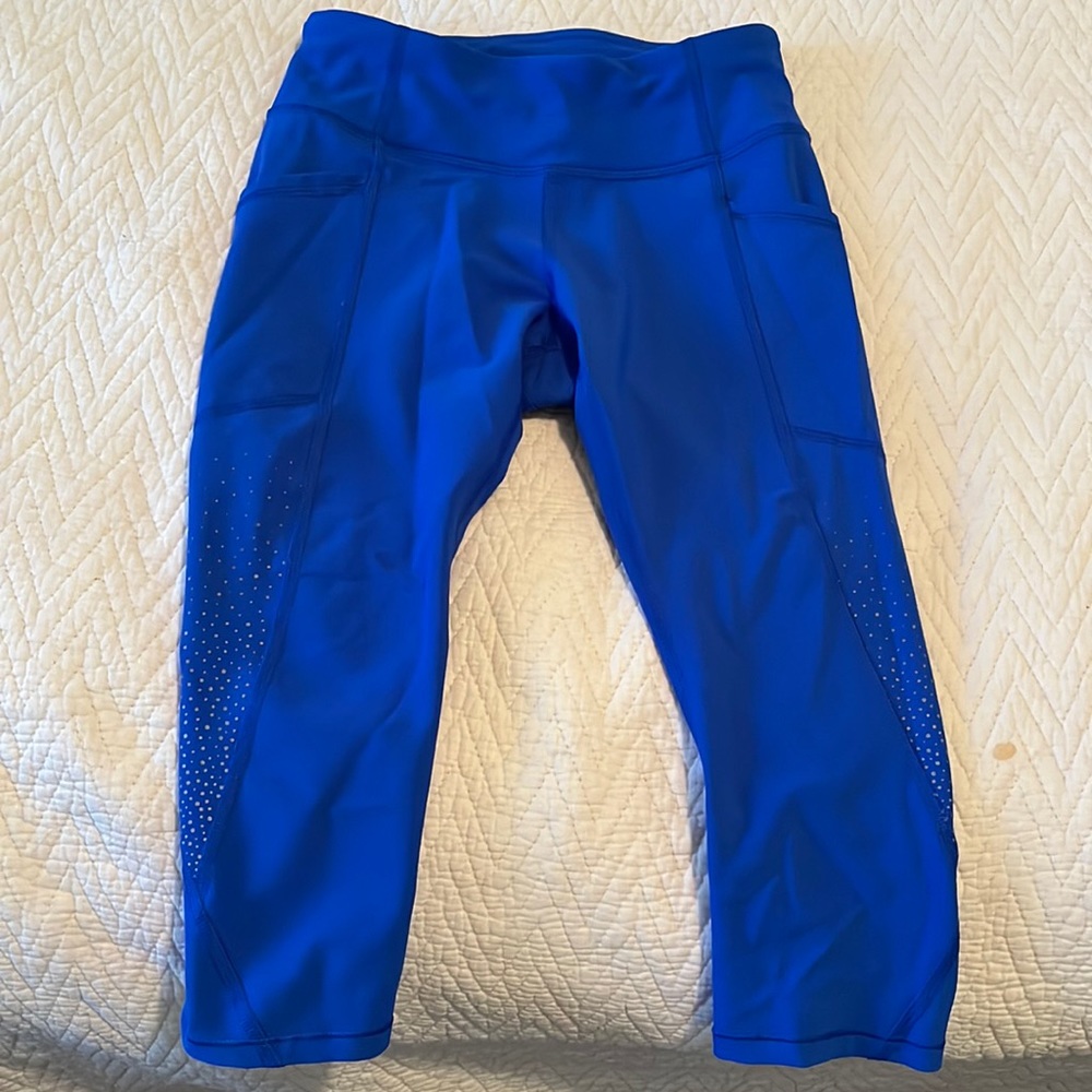 LULULEMON cropped leggings. Excellent condition